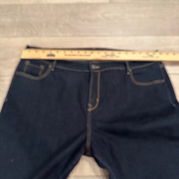 OLD NAVY WOMENS DARK BLUE CURVY PROFILE JEANS SIZE 18 REGULAR - Picture 6 of 9